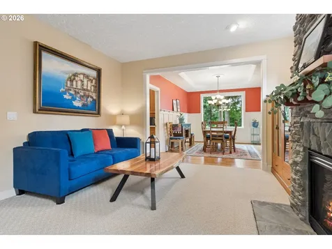 2280 Crestview Drive West Linn OR 97068