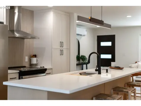 18560 Lower Midhill Drive West Linn OR 97068