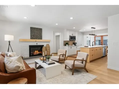 18560 Lower Midhill Drive West Linn OR 97068