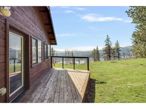 262 Hood Road Underwood WA 98651