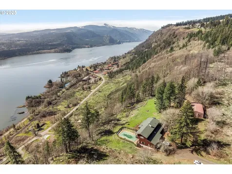 262 Hood Road Underwood WA 98651