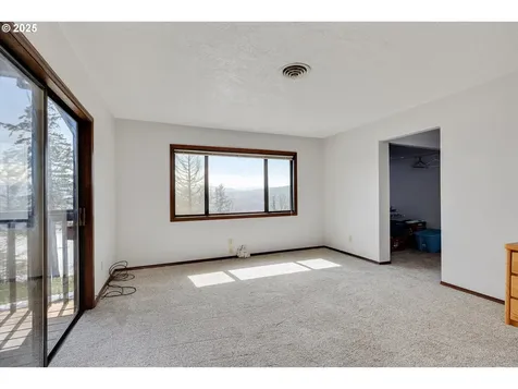 262 Hood Road Underwood WA 98651