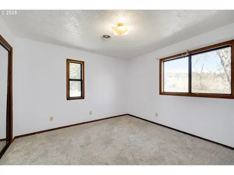 262 Hood Road Underwood WA 98651