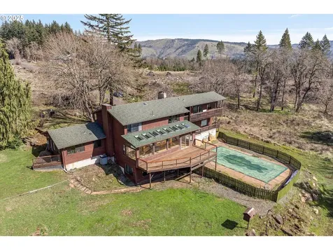 262 Hood Road Underwood WA 98651