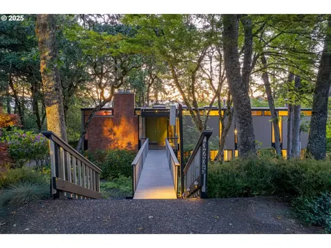 3235 Fillmore Street Eugene OR 97405