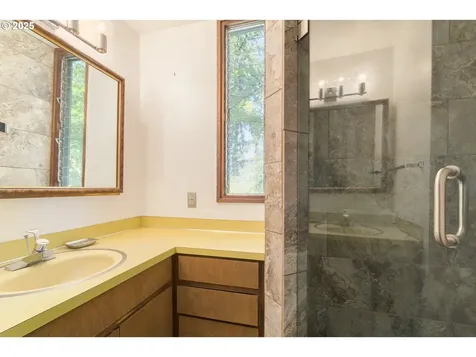 3235 Fillmore Street Eugene OR 97405