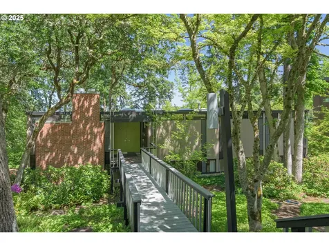 3235 Fillmore Street Eugene OR 97405