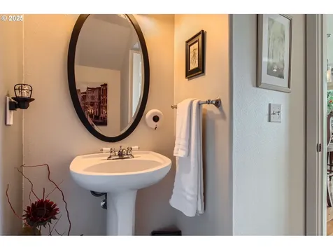 21871 NE Heartwood Circle Fairview OR 97024