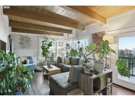 1838 SW Mill Street Terrace Portland OR 97201
