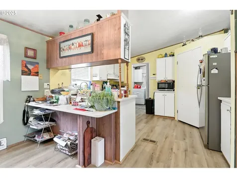 22053 Floral Avenue NE Aurora OR 97002