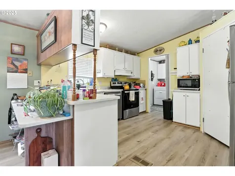 22053 Floral Avenue NE Aurora OR 97002