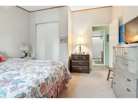 22053 Floral Avenue NE Aurora OR 97002