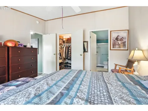 22053 Floral Avenue NE Aurora OR 97002