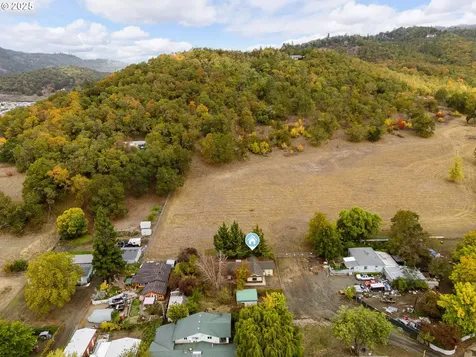 3248 NE Johnson Street Roseburg OR 97470