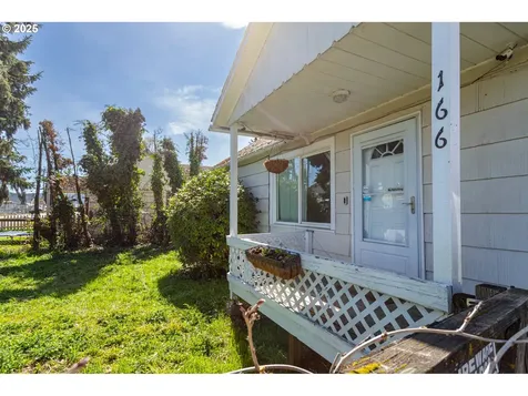 166 Iowa Street Eugene OR 97402
