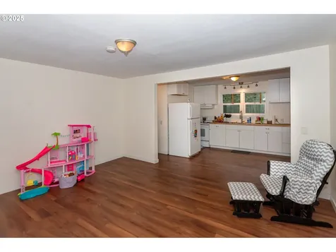 166 Iowa Street Eugene OR 97402