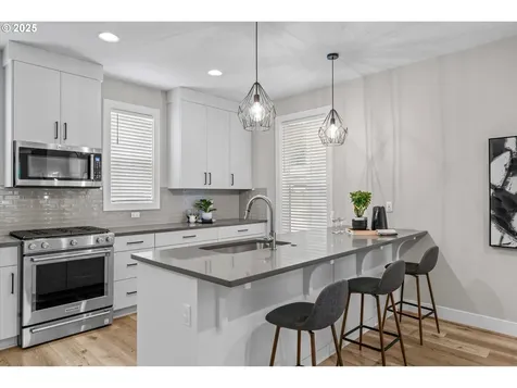 9014 SW Steens Lane Portland OR 97225