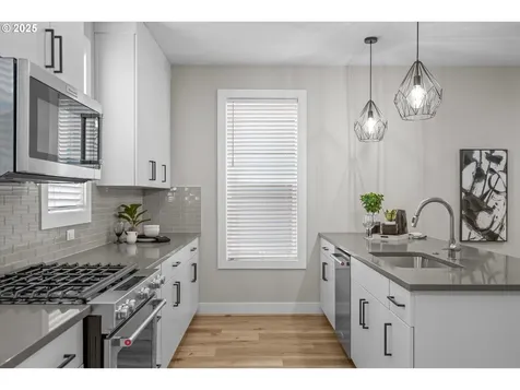 9014 SW Steens Lane Portland OR 97225