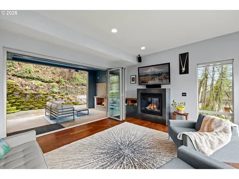 6515 S Corbett Avenue Portland OR 97239