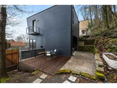 6515 S Corbett Avenue Portland OR 97239