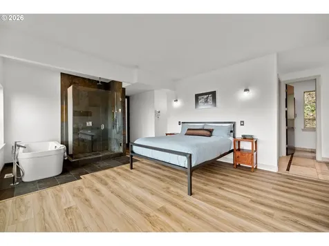 6515 S Corbett Avenue Portland OR 97239