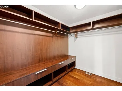 6515 S Corbett Avenue Portland OR 97239