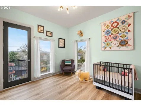 6515 S Corbett Avenue Portland OR 97239