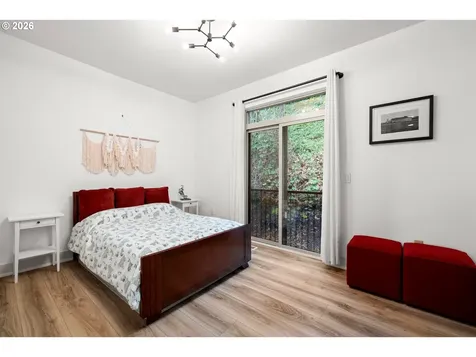 6515 S Corbett Avenue Portland OR 97239
