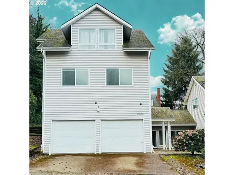 10406 NE Fargo Street Portland OR 97220