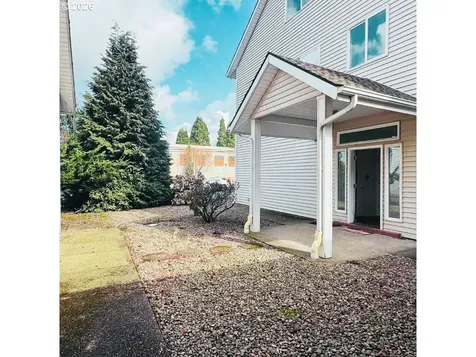 10406 NE Fargo Street Portland OR 97220