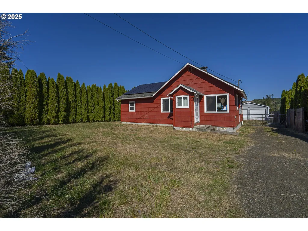30475 Salmon River Highway Grand Ronde OR 97347