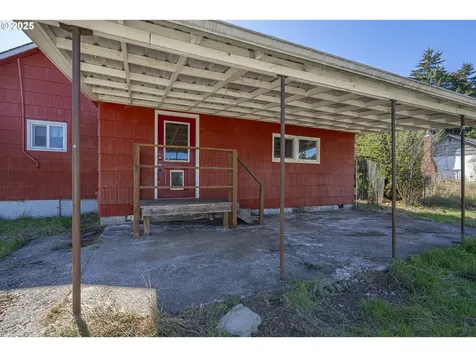 30475 Salmon River Highway Grand Ronde OR 97347