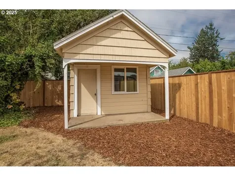 351 Juniper Street Junction City OR 97448