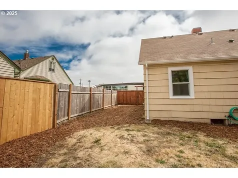 351 Juniper Street Junction City OR 97448