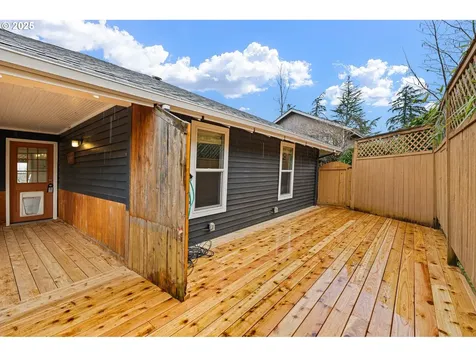 465 S 72nd Street Springfield OR 97478