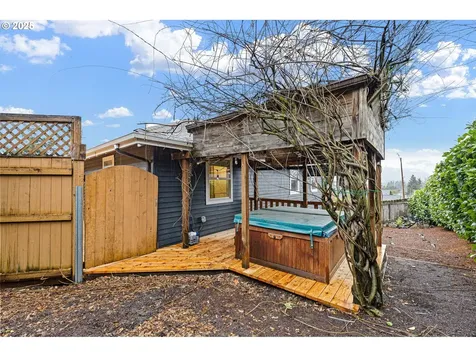 465 S 72nd Street Springfield OR 97478