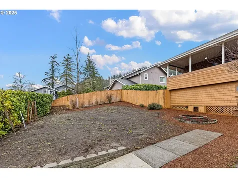 465 S 72nd Street Springfield OR 97478