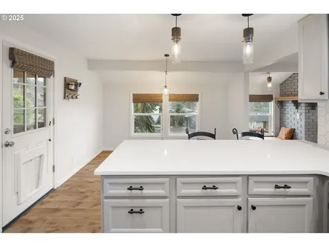 465 S 72nd Street Springfield OR 97478