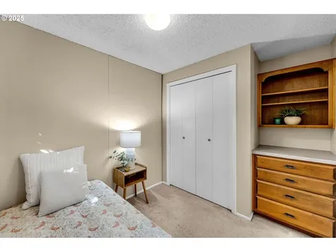 19332 NE 132nd Street Brush Prairie WA 98606