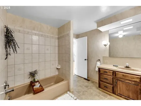 19332 NE 132nd Street Brush Prairie WA 98606