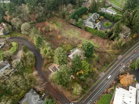9833 SE 17th Avenue Milwaukie OR 97222