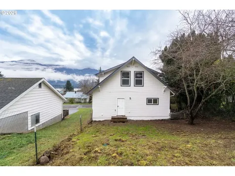 403 NW Roselawn Street Stevenson WA 98648