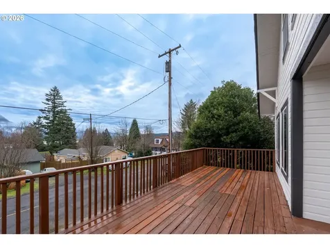 403 NW Roselawn Street Stevenson WA 98648