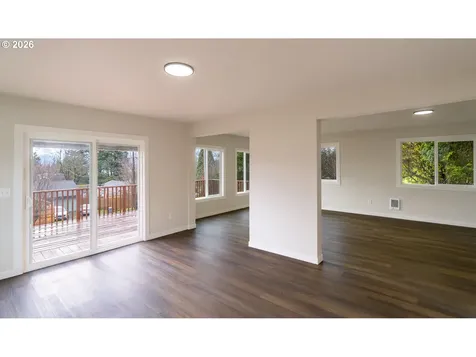 403 NW Roselawn Street Stevenson WA 98648