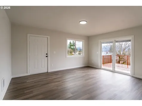 403 NW Roselawn Street Stevenson WA 98648