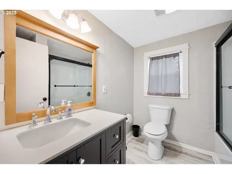 352 NE Polk Station Road Dallas OR 97338