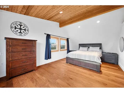 352 NE Polk Station Road Dallas OR 97338