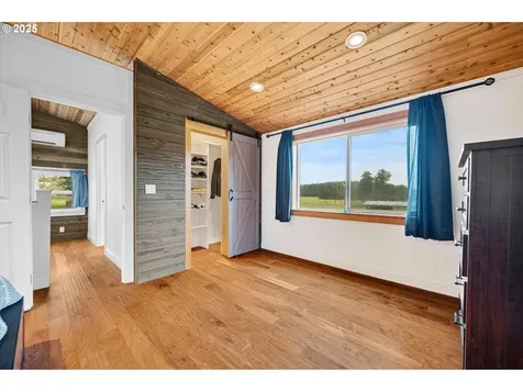 352 NE Polk Station Road Dallas OR 97338