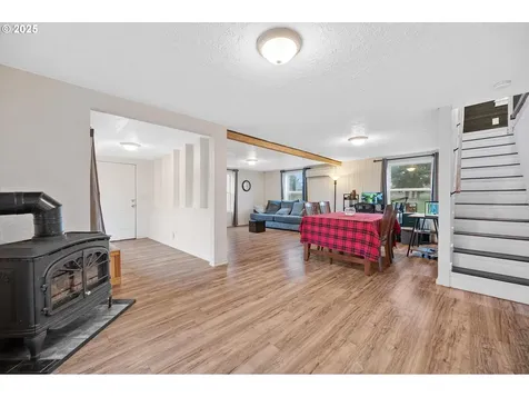 352 NE Polk Station Road Dallas OR 97338