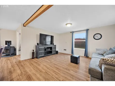 352 NE Polk Station Road Dallas OR 97338